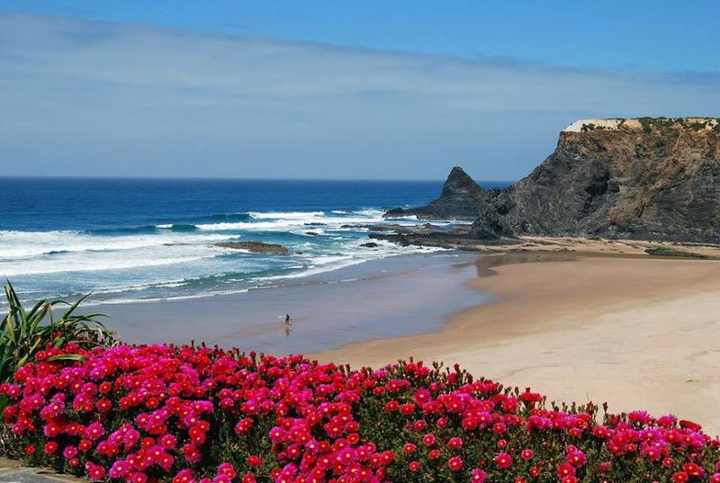 Las mejores playas para visitar con una escort de alto standing en el Algarve