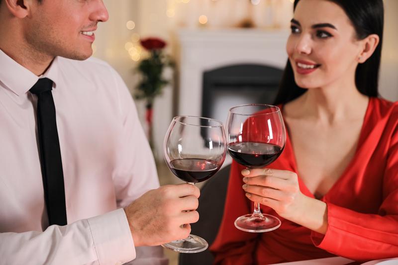 Los Mejores Restaurantes de Bucarest para Disfrutar con una Acompañante de Alto Nivel